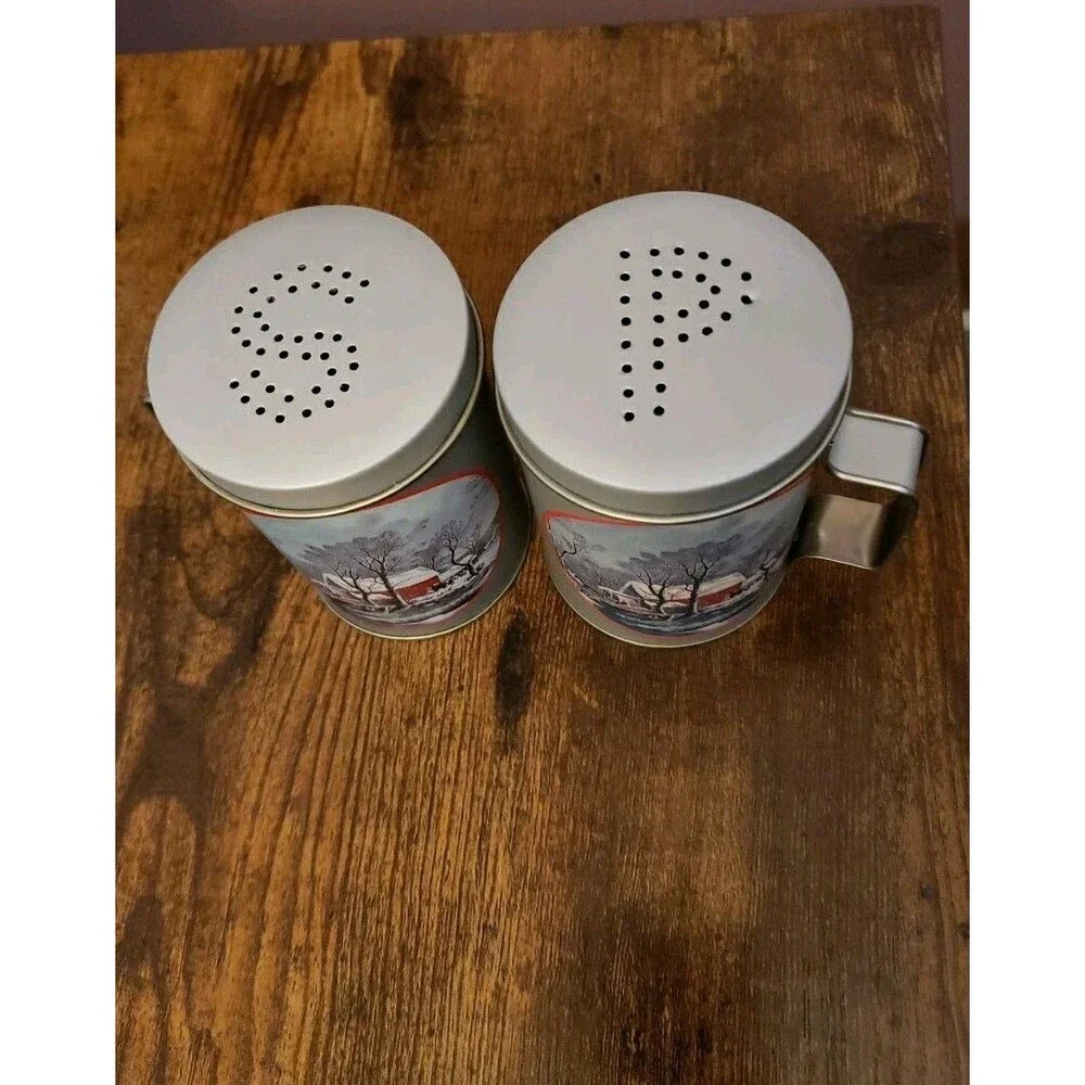 Currier & Ives Salt & Pepper Set Range Top Style Christmas in the Country NOS